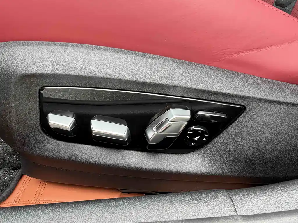 BMW M5 — миниатюра 16