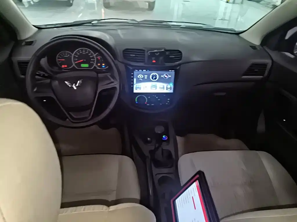 Wuling Hongguang — миниатюра 10