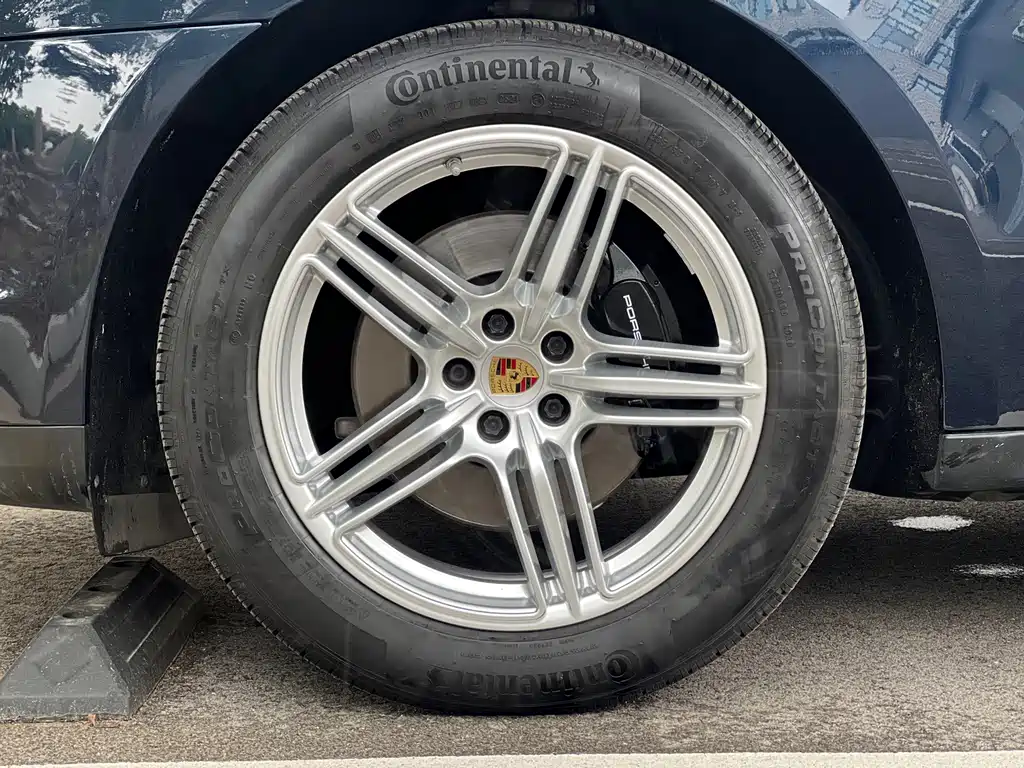Porsche Macan — миниатюра 8
