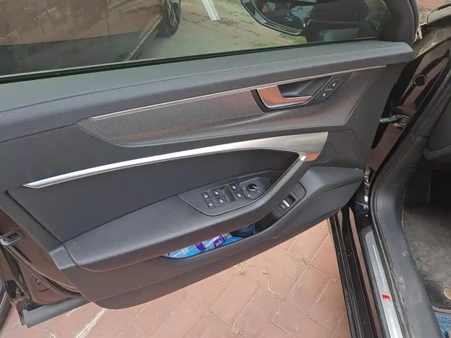Audi A6L — миниатюра 7