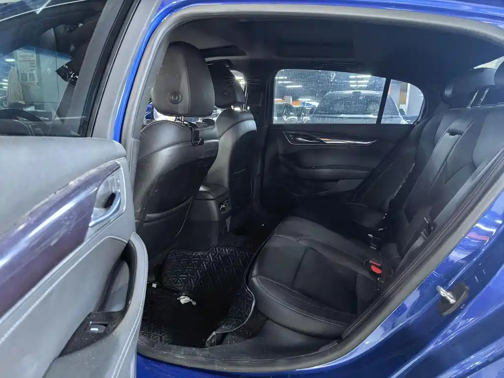 Cadillac CT5 — миниатюра 7