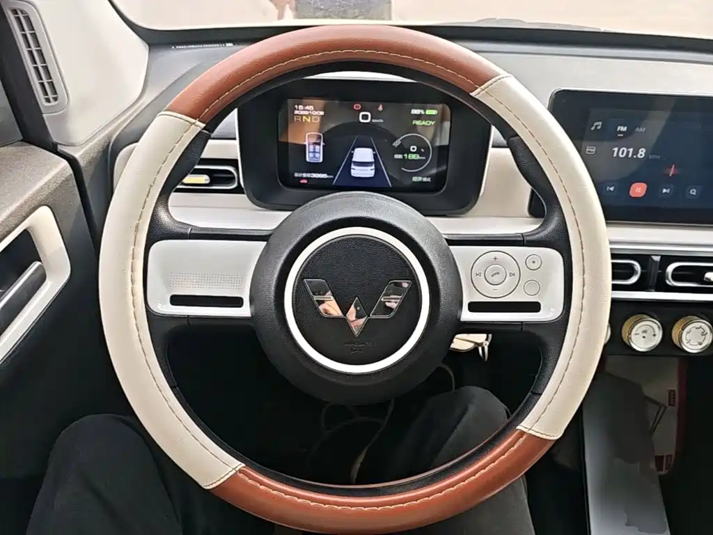 Wuling MINIEV — миниатюра 11