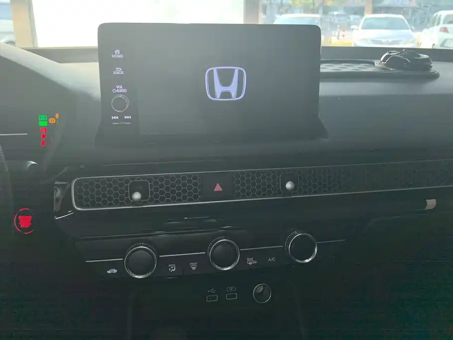 Honda Civic — миниатюра 13