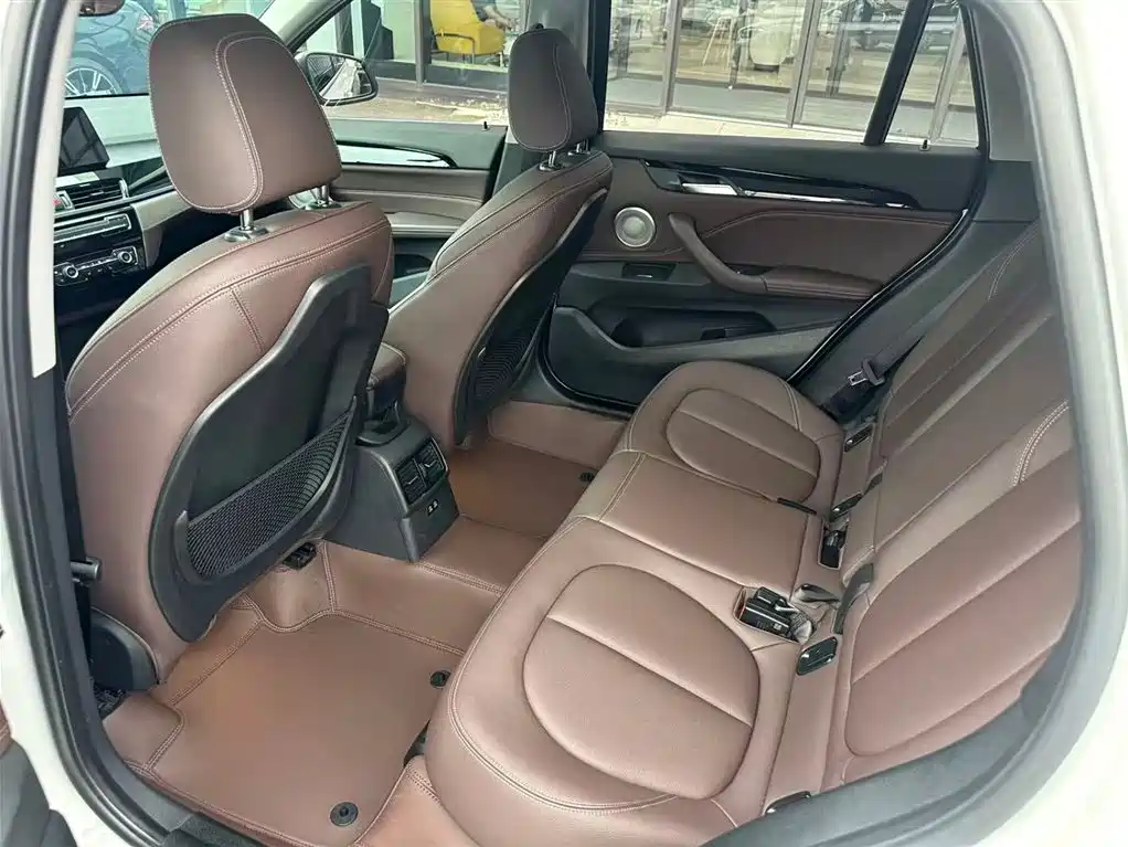 BMW X1 2022 sDrive25Li Lead