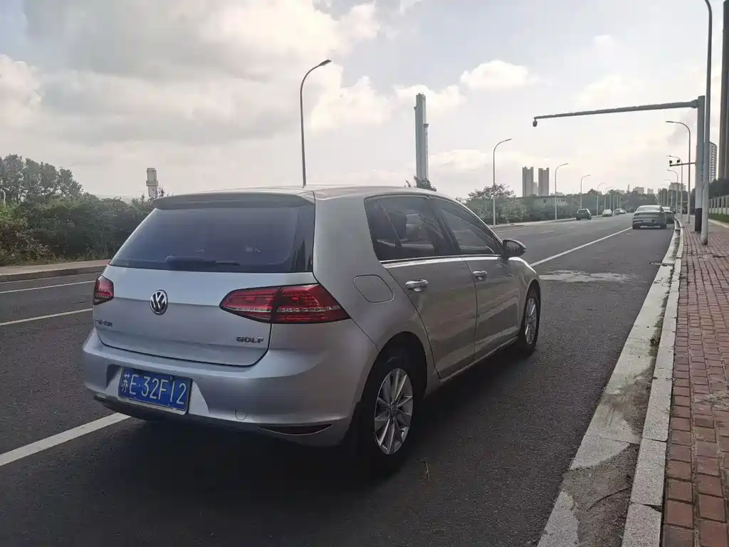 Volkswagen Golf — миниатюра 7