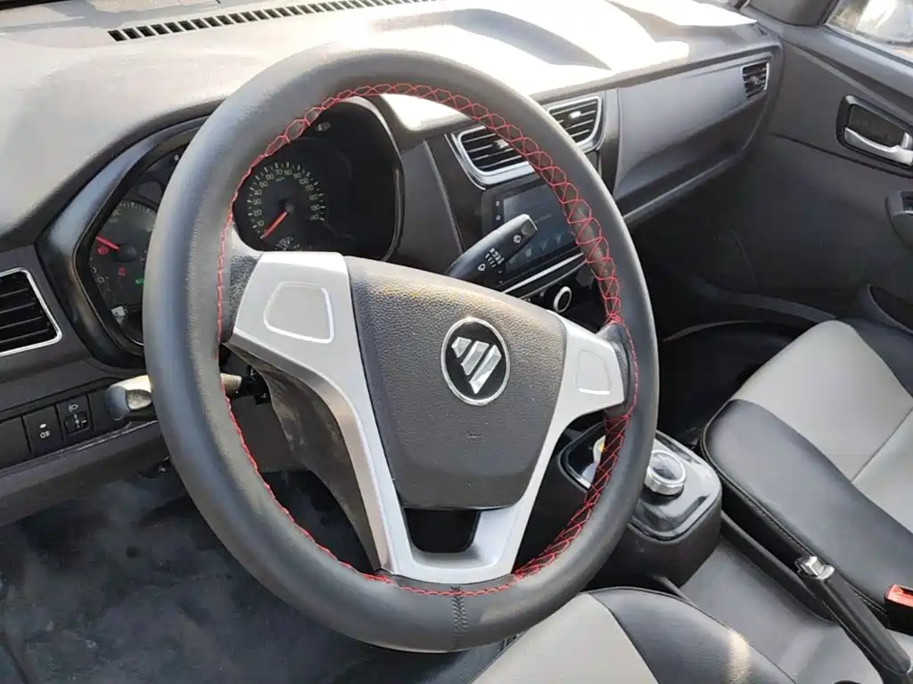 Foton Xiangling M New Energy — миниатюра 11