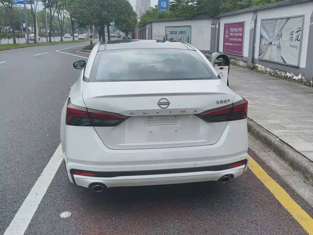 Nissan Teana — миниатюра 5