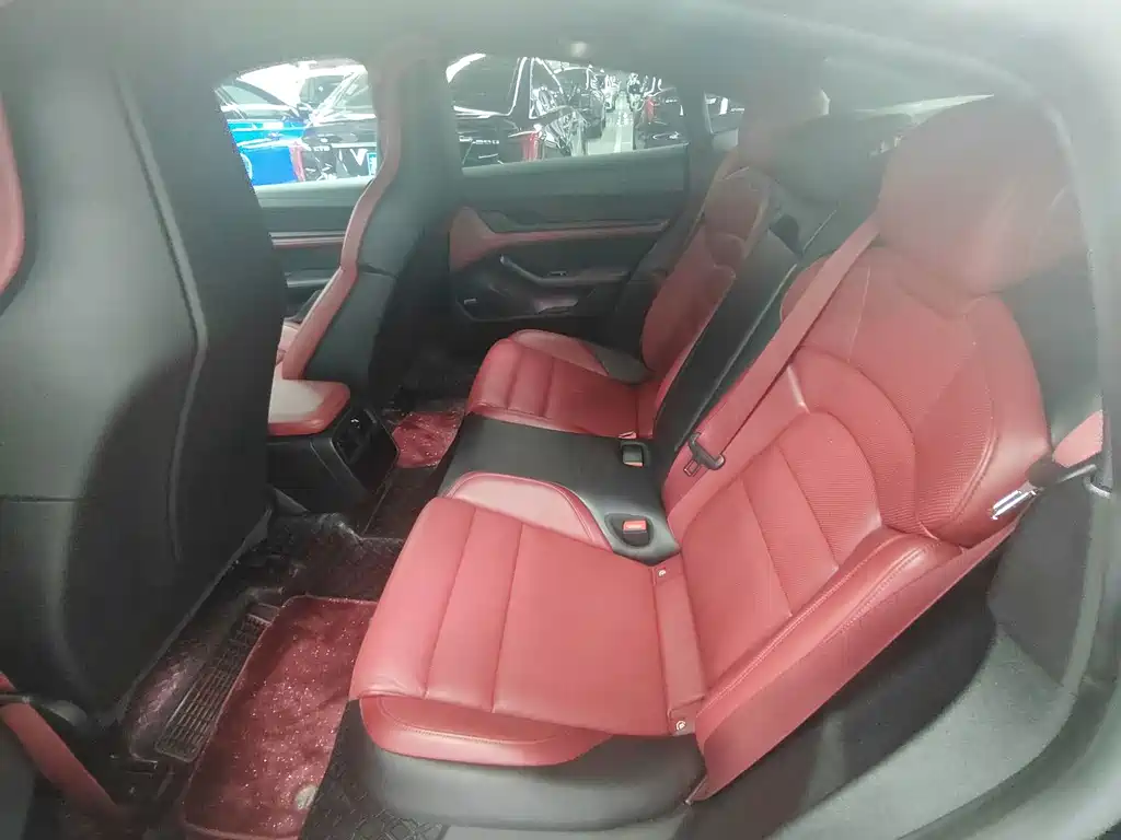 Porsche Taycan — миниатюра 10
