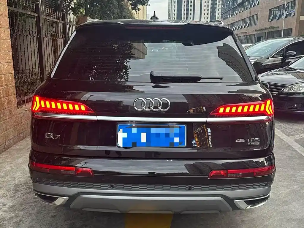 Audi Q7 — миниатюра 8