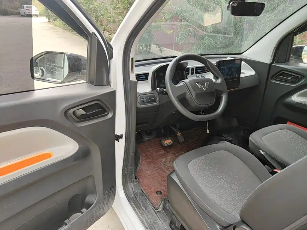 Wuling MINIEV — миниатюра 16