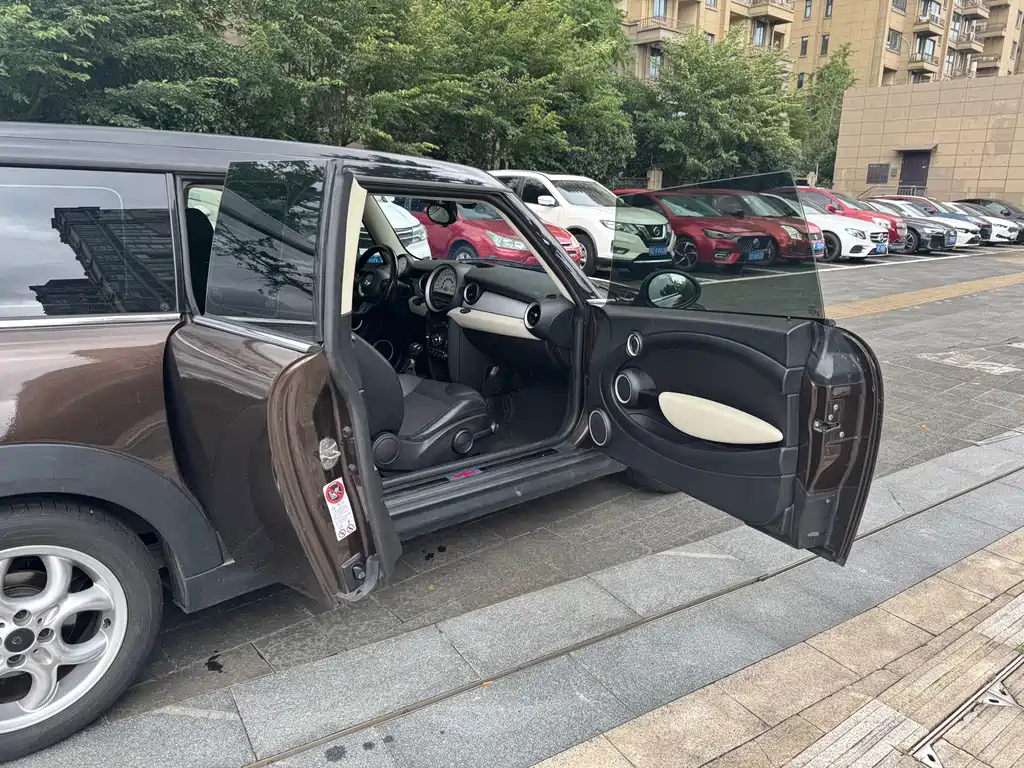 MINI Mini Clubman — миниатюра 9