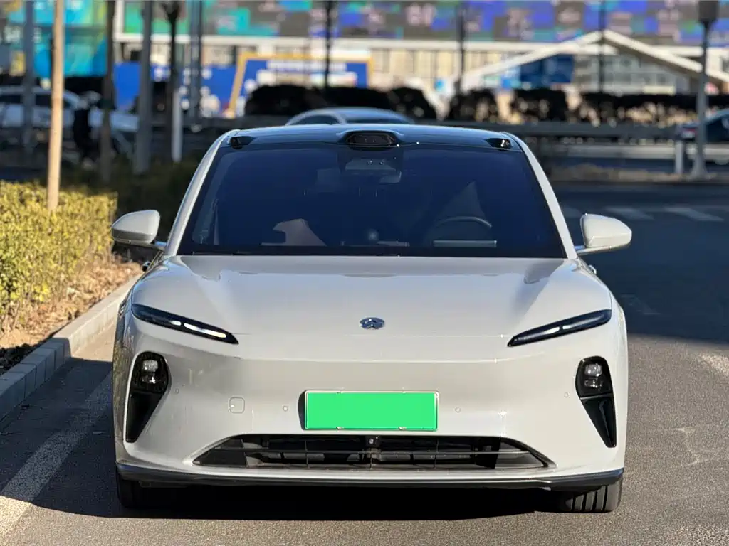 NIO NIO ET5T
