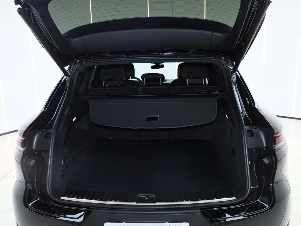 Porsche Cayenne — миниатюра 17