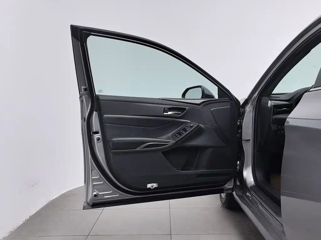 Toyota Avalon — миниатюра 8