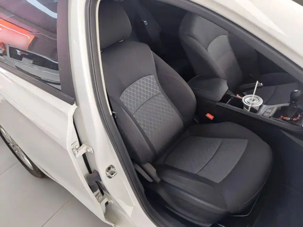 Roewe i5 — миниатюра 25