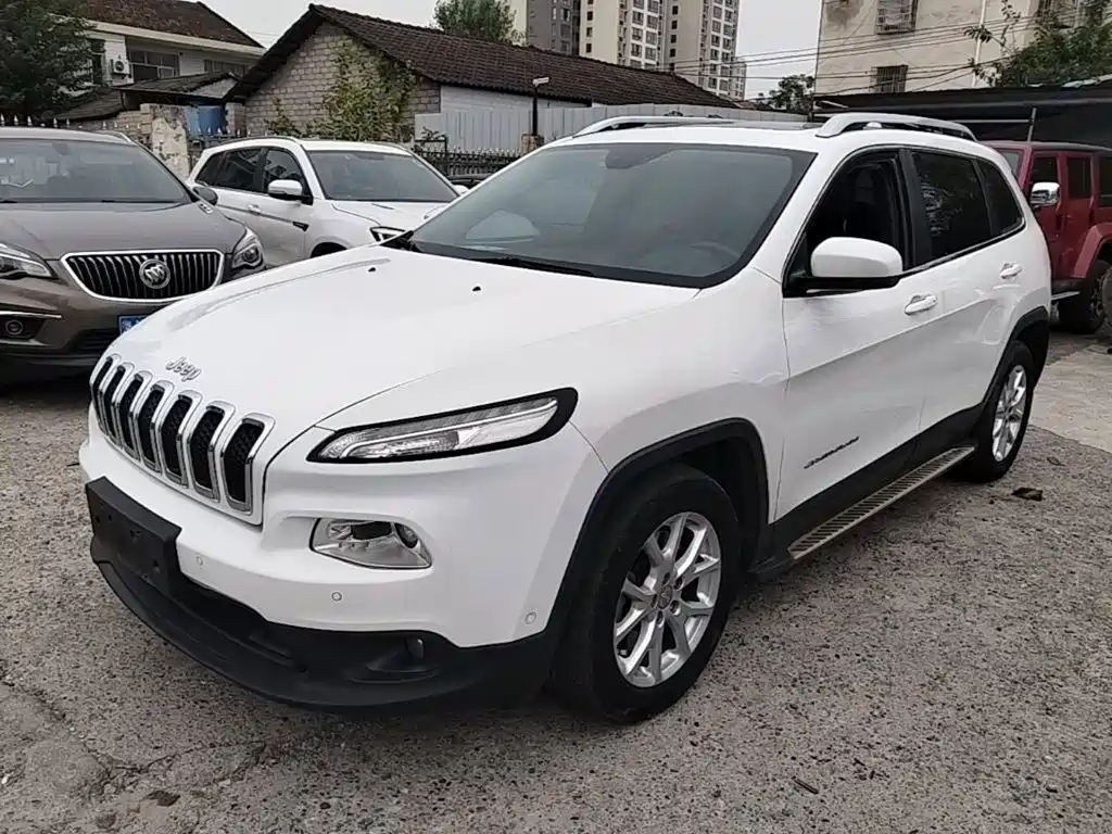 Jeep Cherokee — миниатюра 2