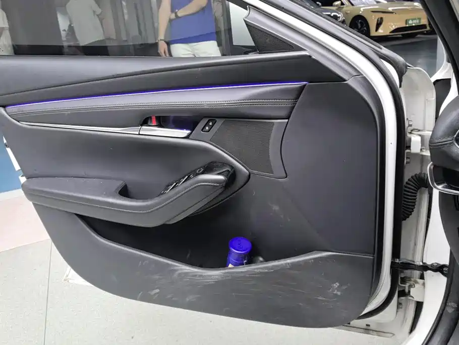 Mazda 3 Axela — миниатюра 7