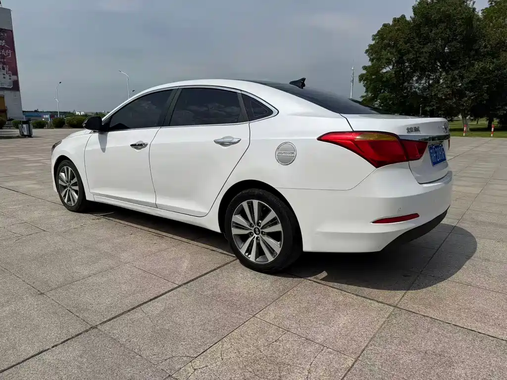 Hyundai Mistra — миниатюра 9