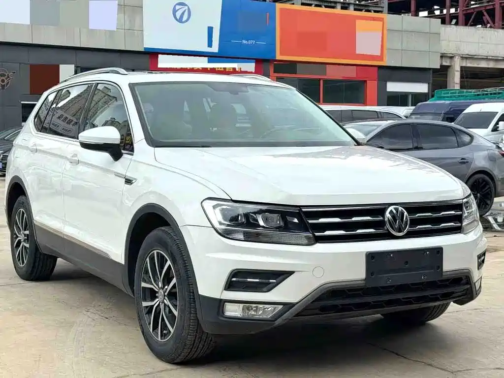 Volkswagen Tiguan L — миниатюра 3