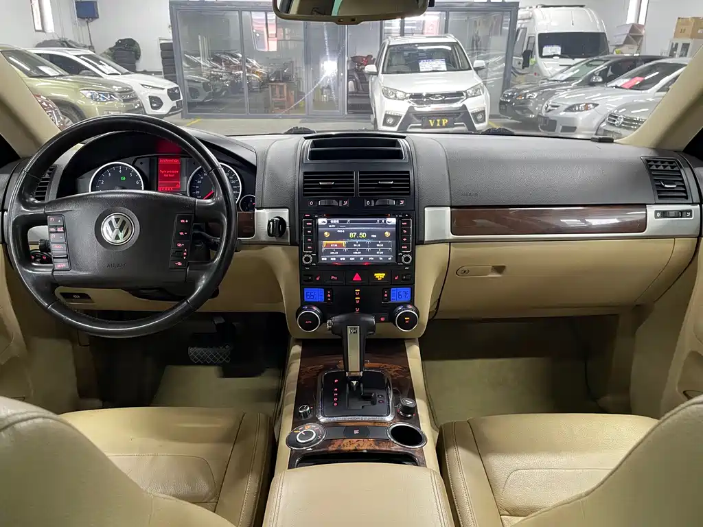 Volkswagen Touareg — миниатюра 11