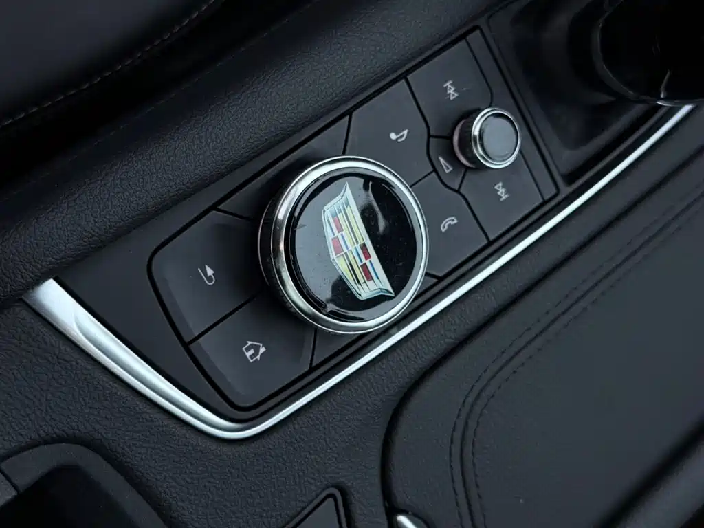 Cadillac XT6 — миниатюра 9