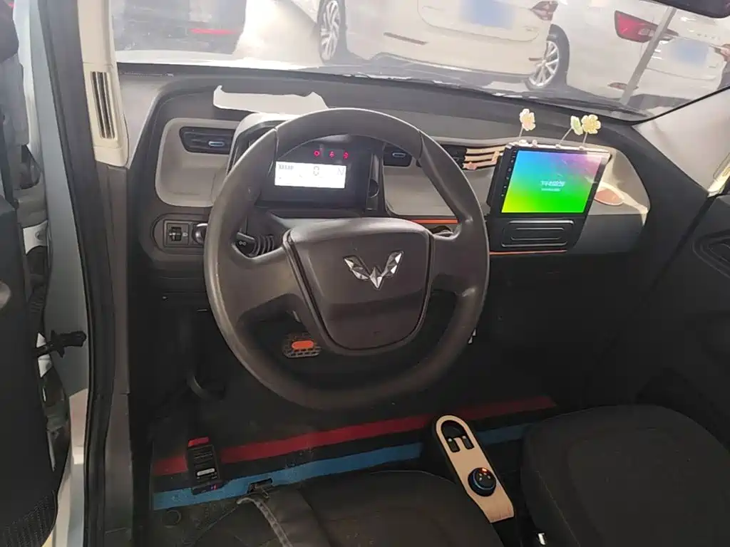 Wuling MINIEV — миниатюра 10