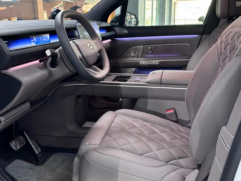 NIO ES8 2026 мест Executive Luxury