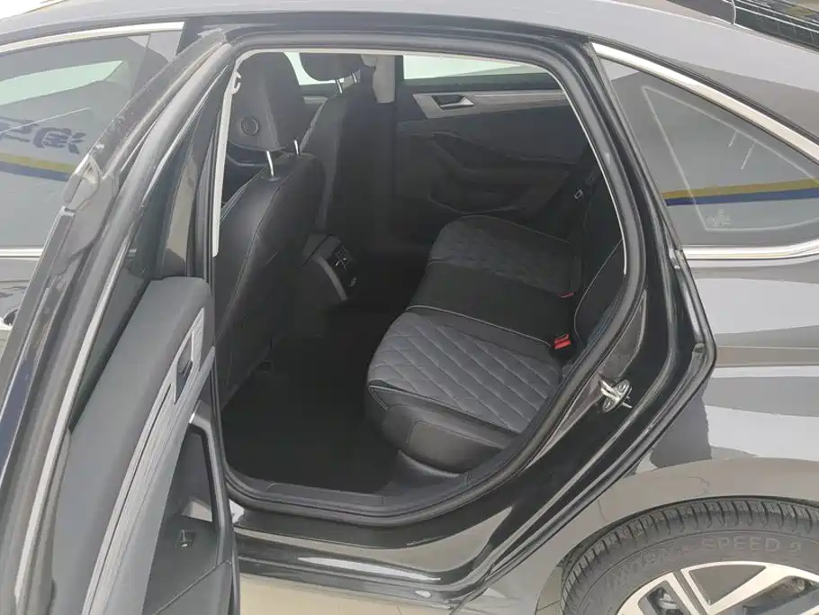 Volkswagen Sagitar — миниатюра 11