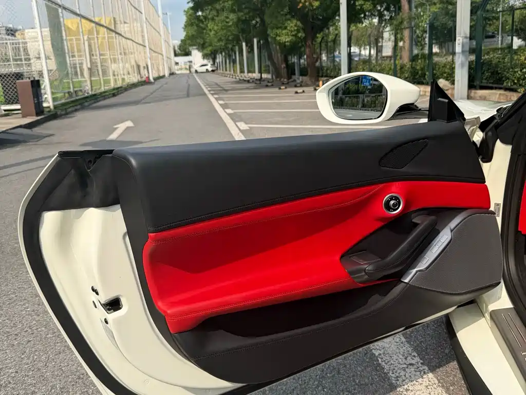 Ferrari Portofino — миниатюра 10