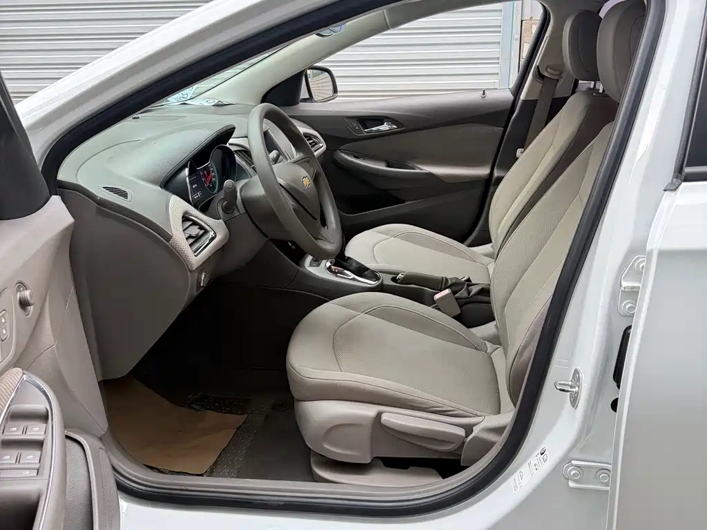 Chevrolet Cruze — миниатюра 6