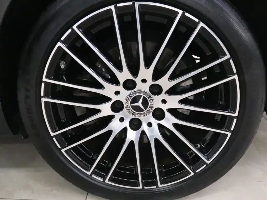 Mercedes-Benz C-Class — миниатюра 12