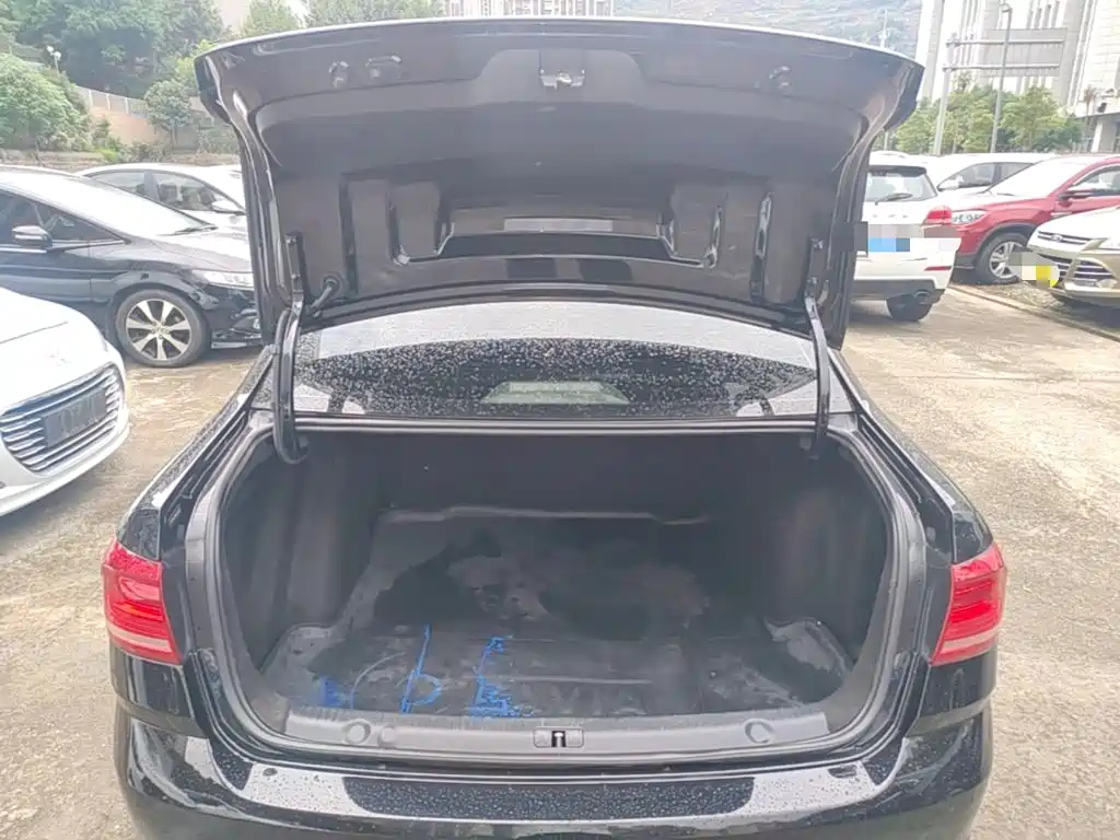 Volkswagen Lavida — миниатюра 19