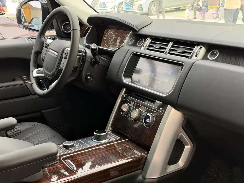 Land Rover Range Rover — миниатюра 20