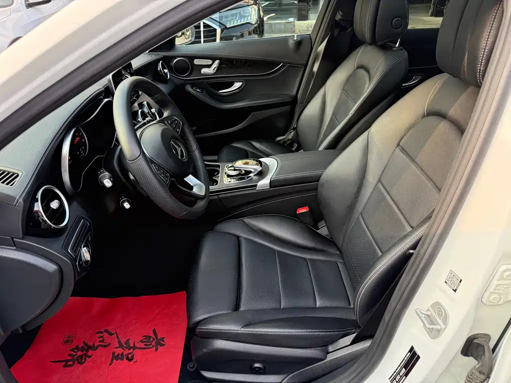 Mercedes-Benz C-Class — миниатюра 6