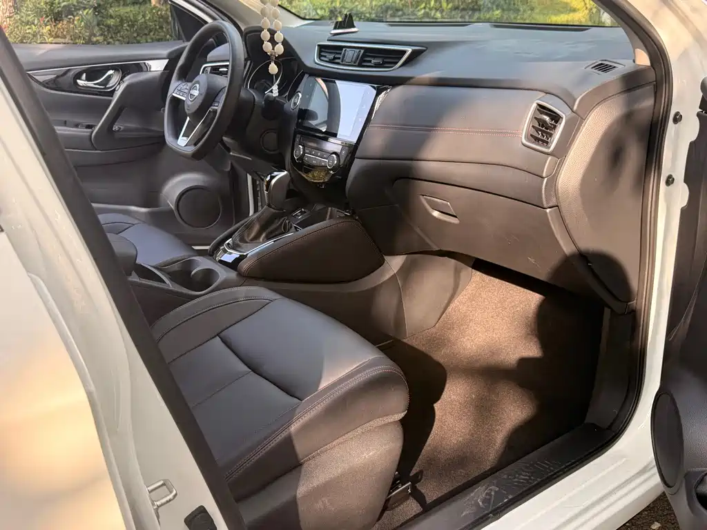 Nissan Qashqai — миниатюра 13