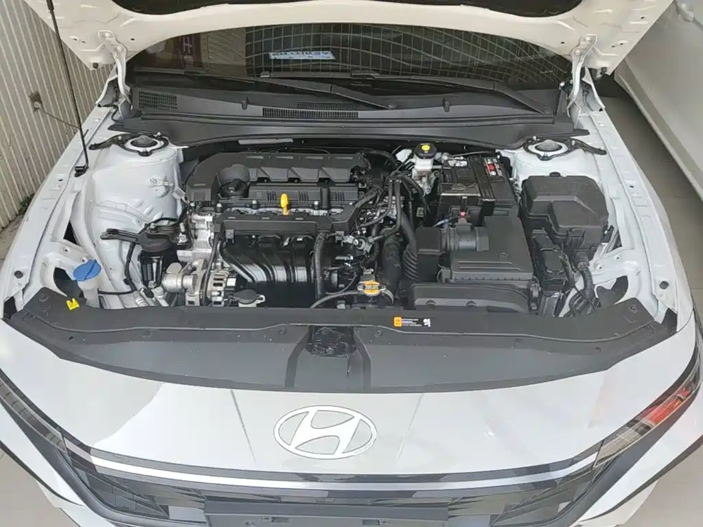 Hyundai Elantra — миниатюра 20