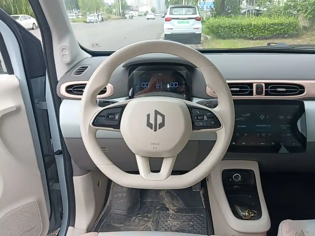 Leapmotor Leapmotor T03 — миниатюра 11