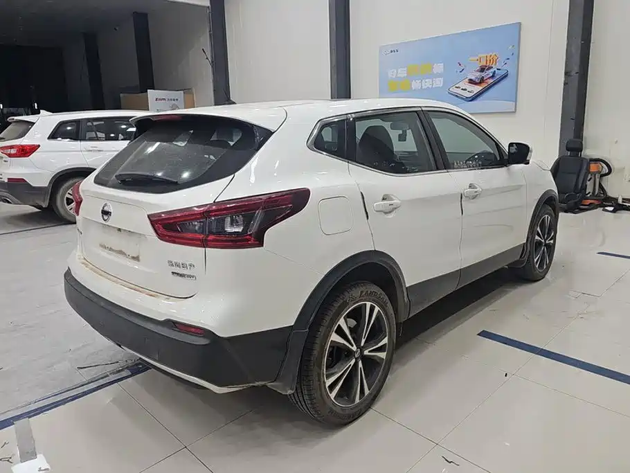 Nissan Qashqai — миниатюра 3