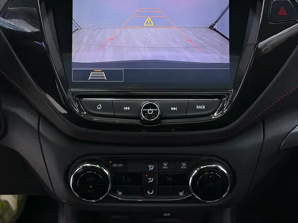 Chevrolet Tracker — миниатюра 16