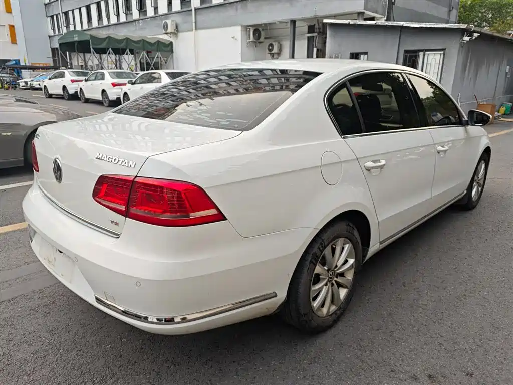 Volkswagen Magotan 2013 1.8TSI Lead
