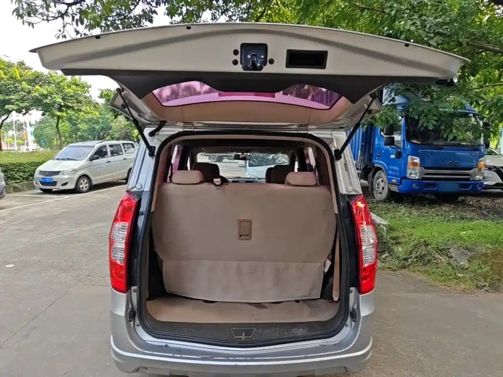 Wuling Hongguang — миниатюра 19