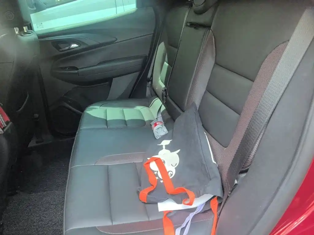 Chevrolet Tracker — миниатюра 15