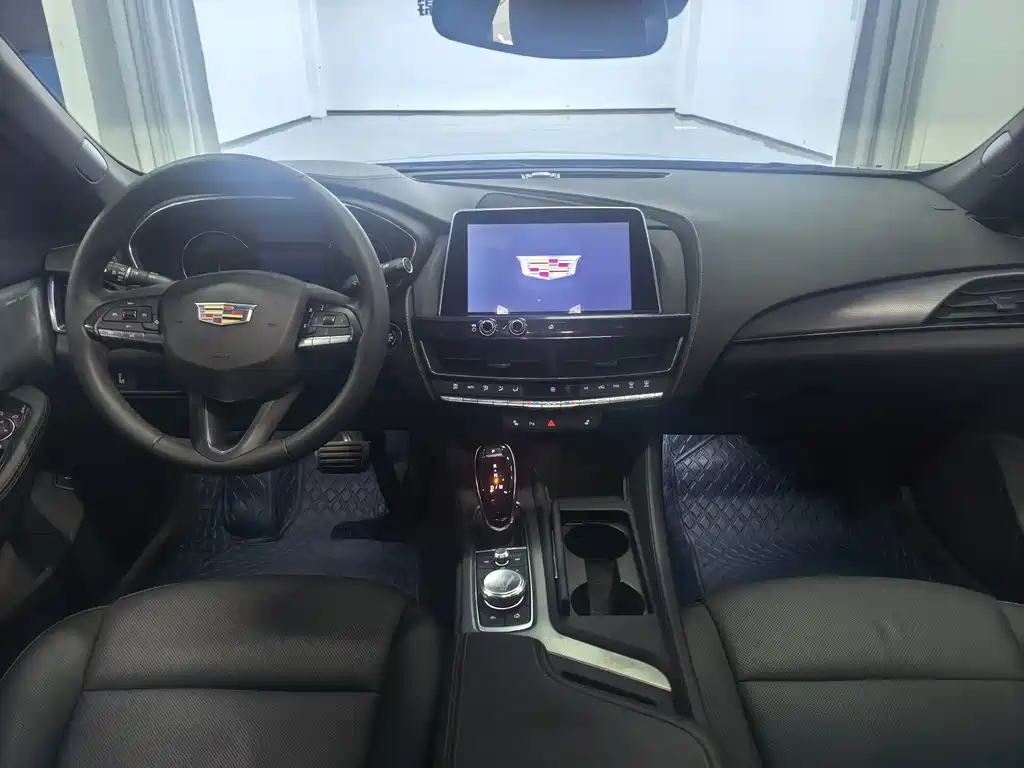 Cadillac CT5 — миниатюра 6
