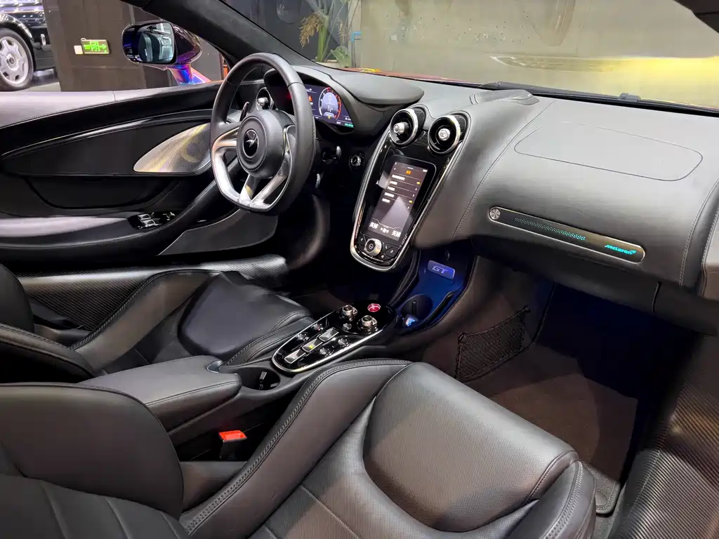 McLaren GT — миниатюра 21