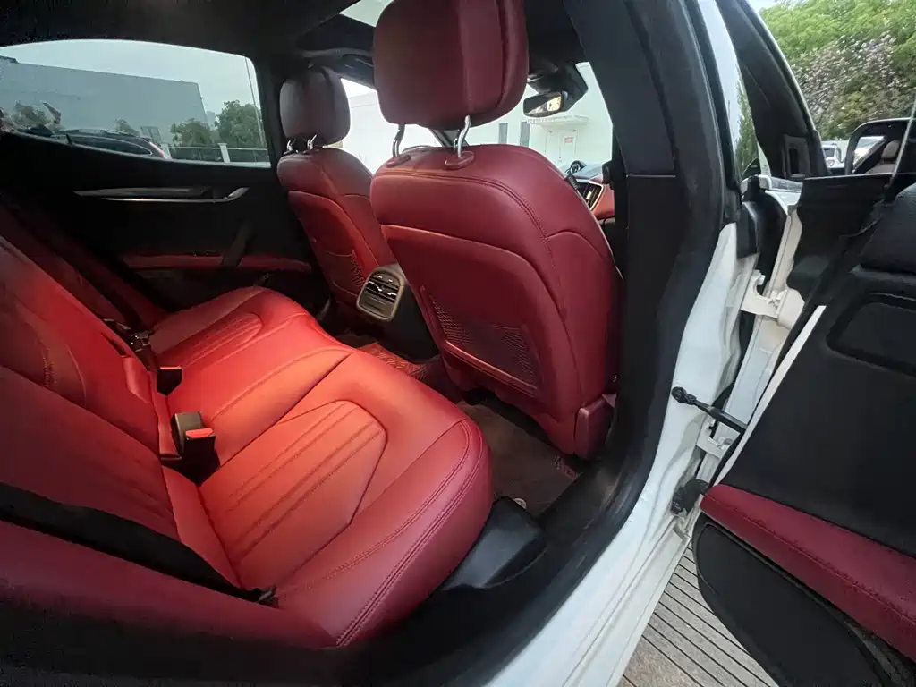 Maserati Ghibli — миниатюра 18