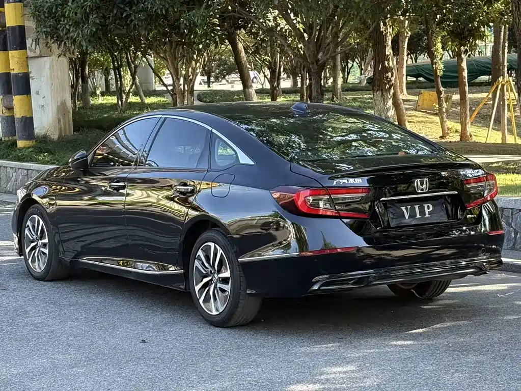 Honda Accord — миниатюра 5