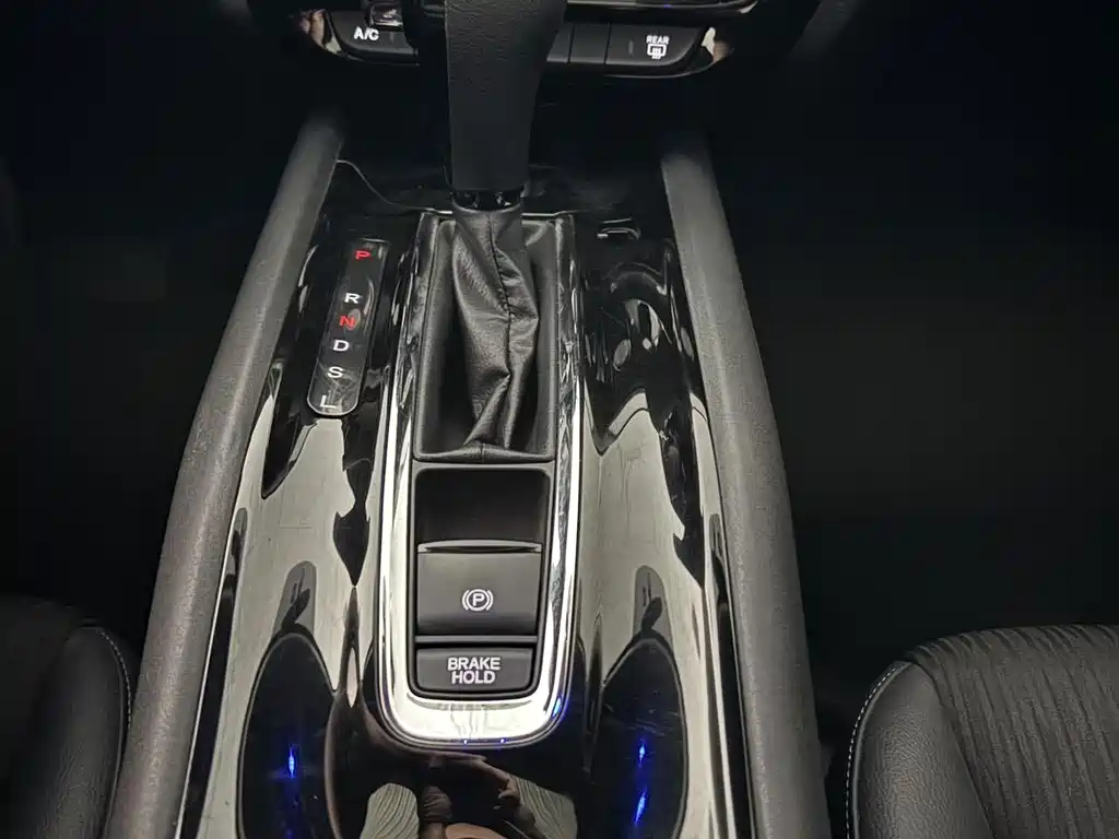 Honda Vezel — миниатюра 7