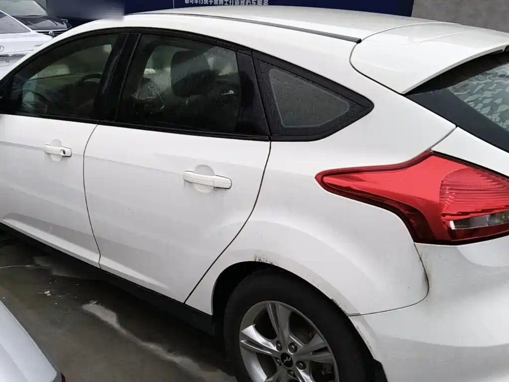 Ford Focus — миниатюра 5