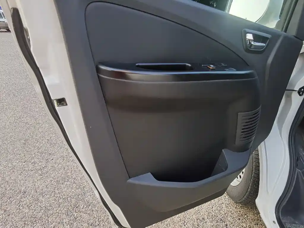 Foton Maverick E — миниатюра 20