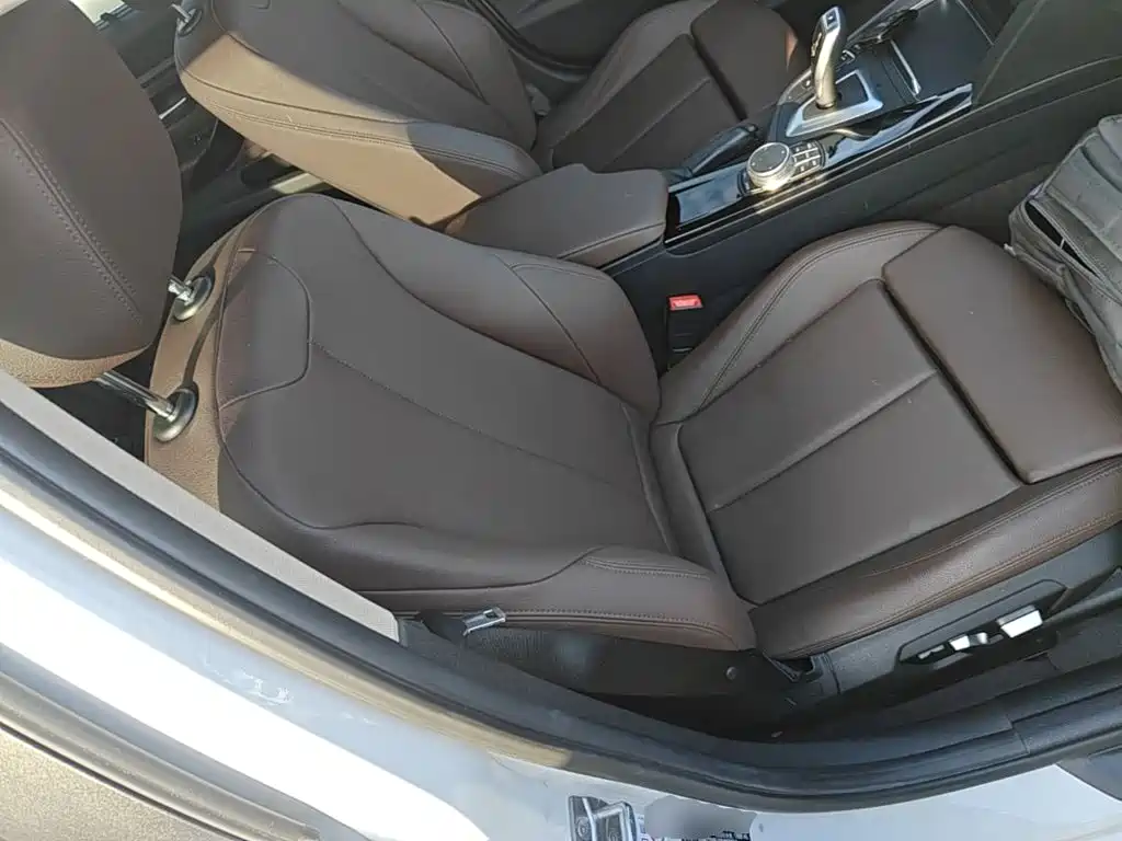 BMW 3 Series — миниатюра 25
